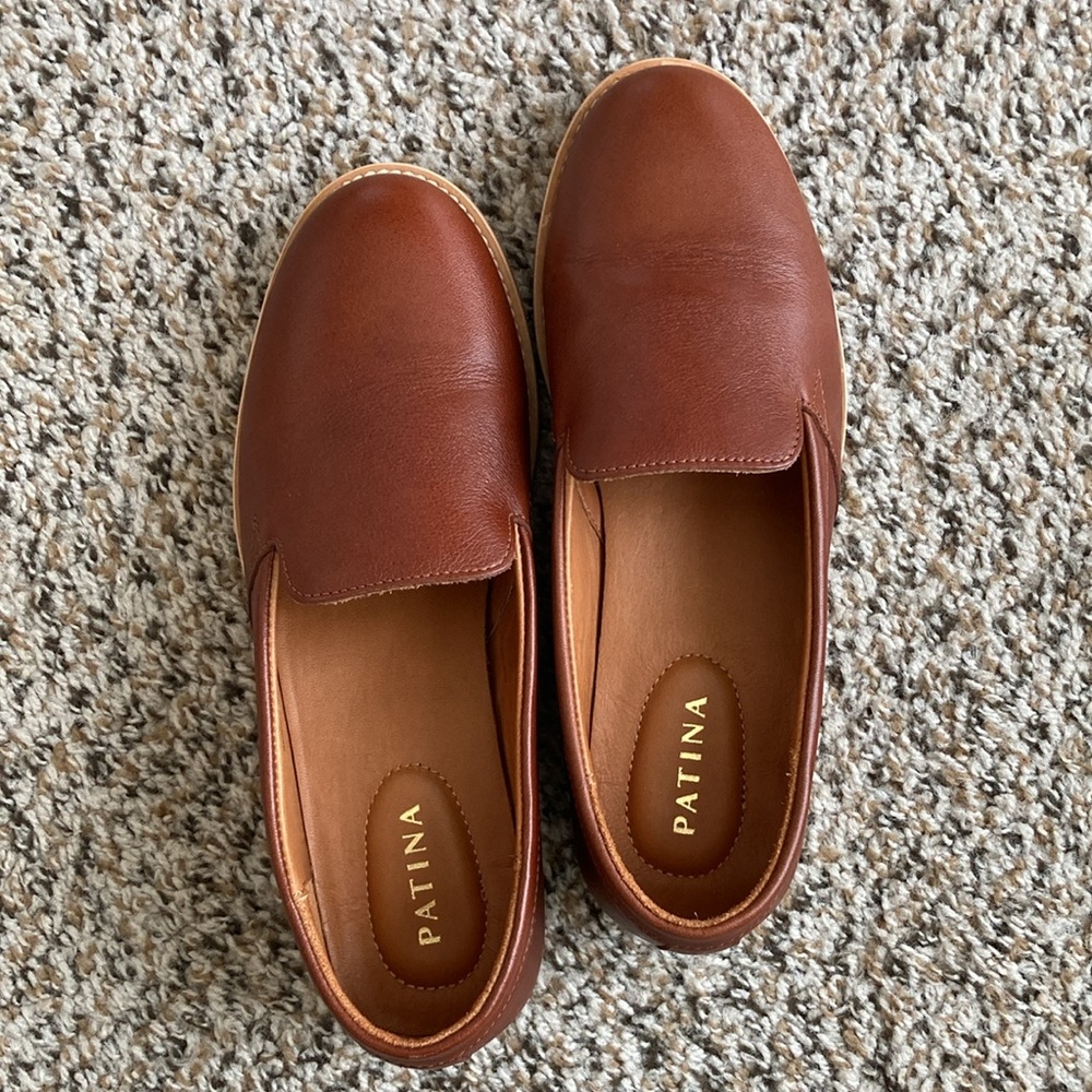 PLG Patina rounded leather loafer wmn sz 8.5